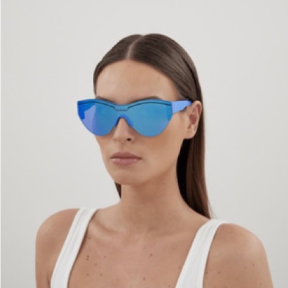 Authentic Balenciaga Blue Light Frame /Blue Mirrored Lens in Excellent Condition - Picture 3 of 13